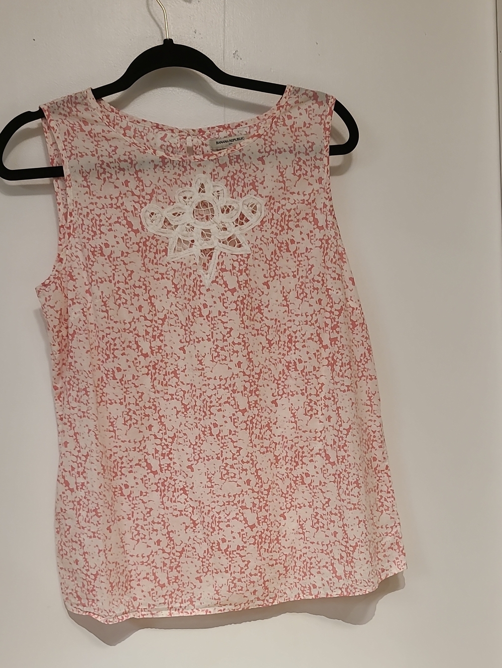 Banana Republic Pink Patterned Sleeveless Top with White Lace Applique